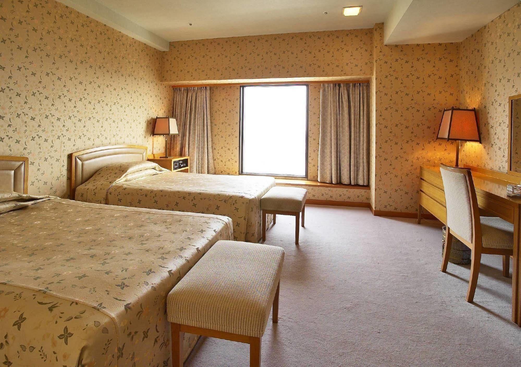 Ana Crowne Plaza Kumamoto New Sky By Ihg Exterior foto